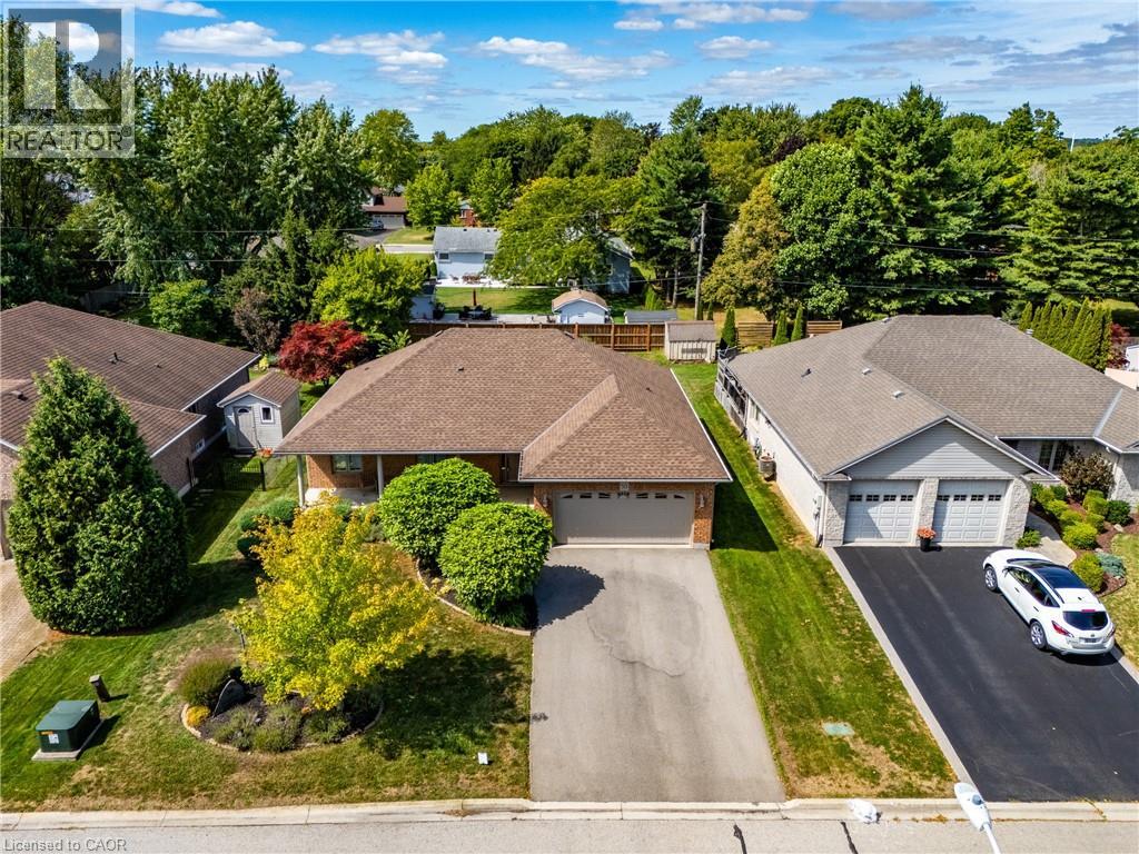 30 Coastal Ct, Port Dover, ON N0A 1N7