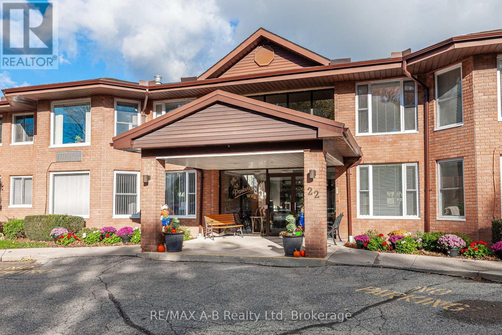 104 22 St Andrew St N, St. Marys, ON N4X 1C5