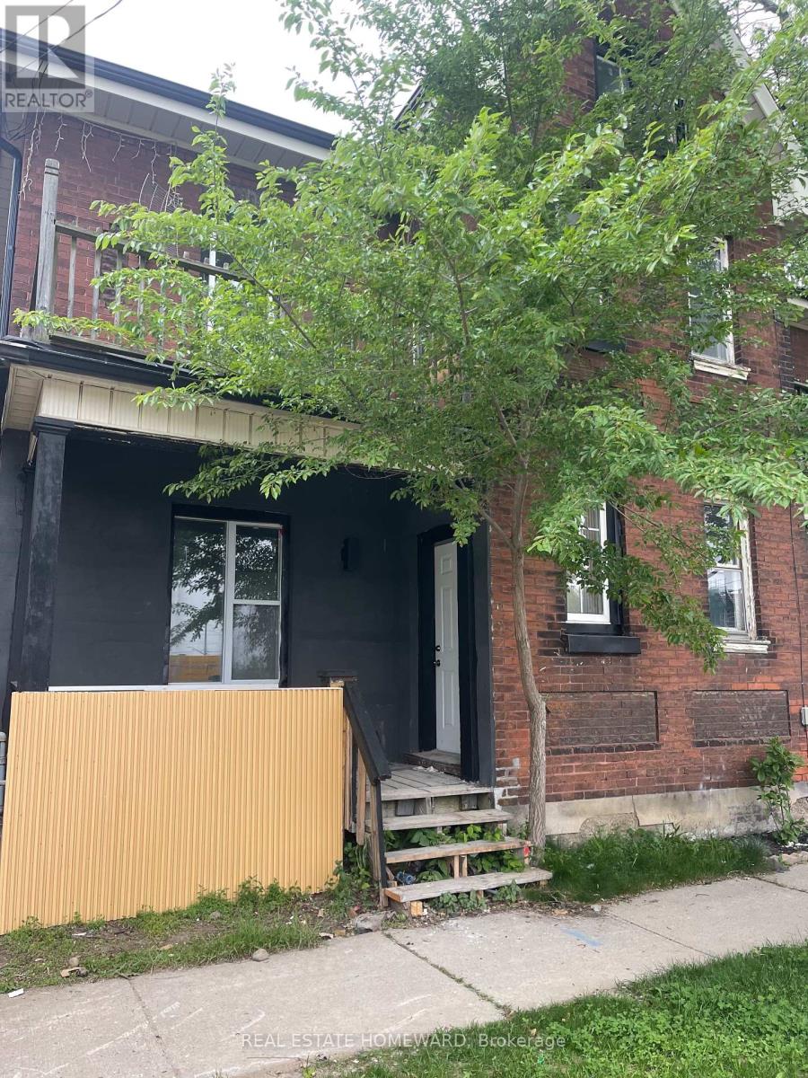 132 Waterloo St W, Brantford, ON N3T 3S6