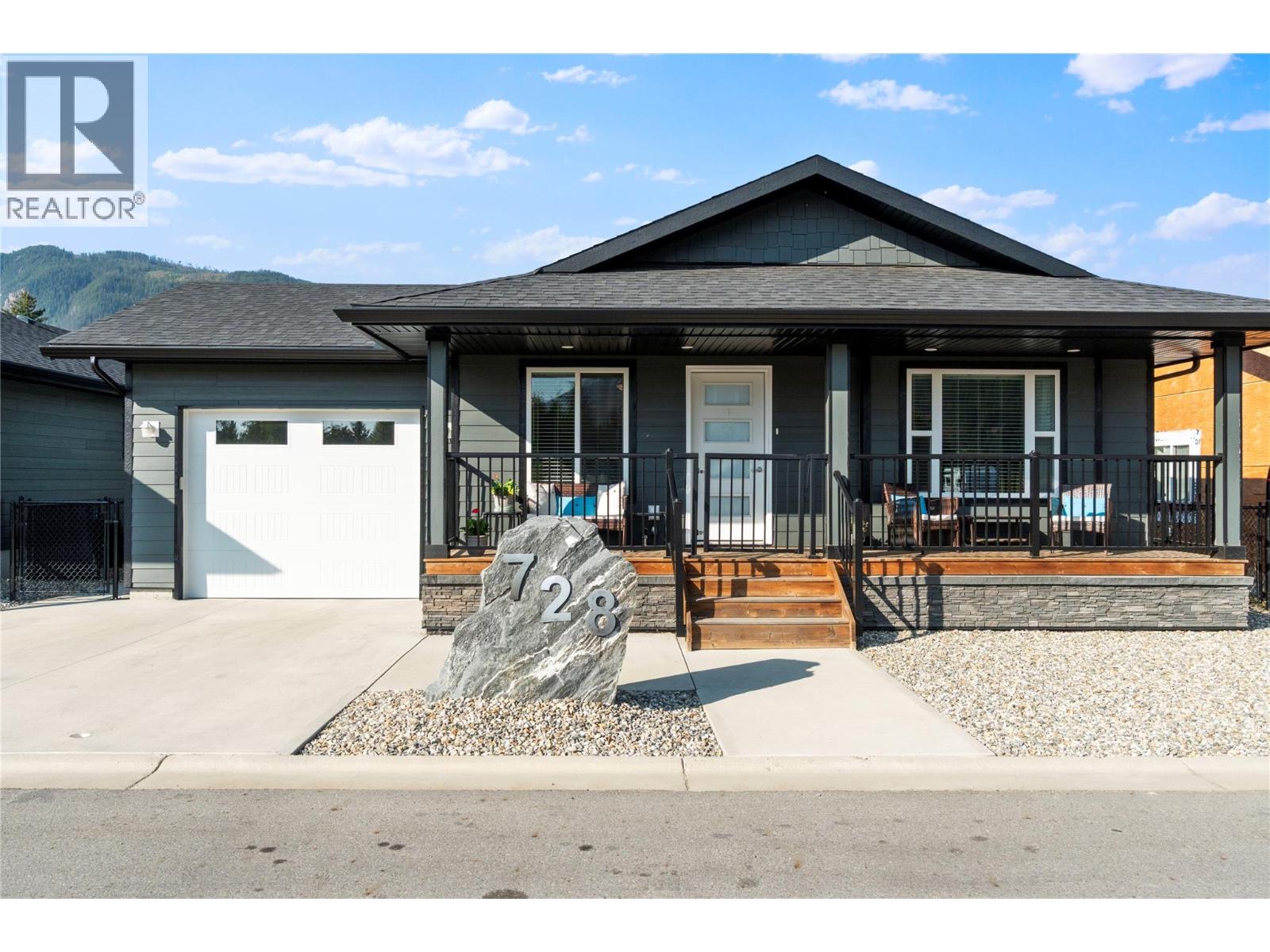728 Elderberry Walk, Sicamous, BC V0E 2V0