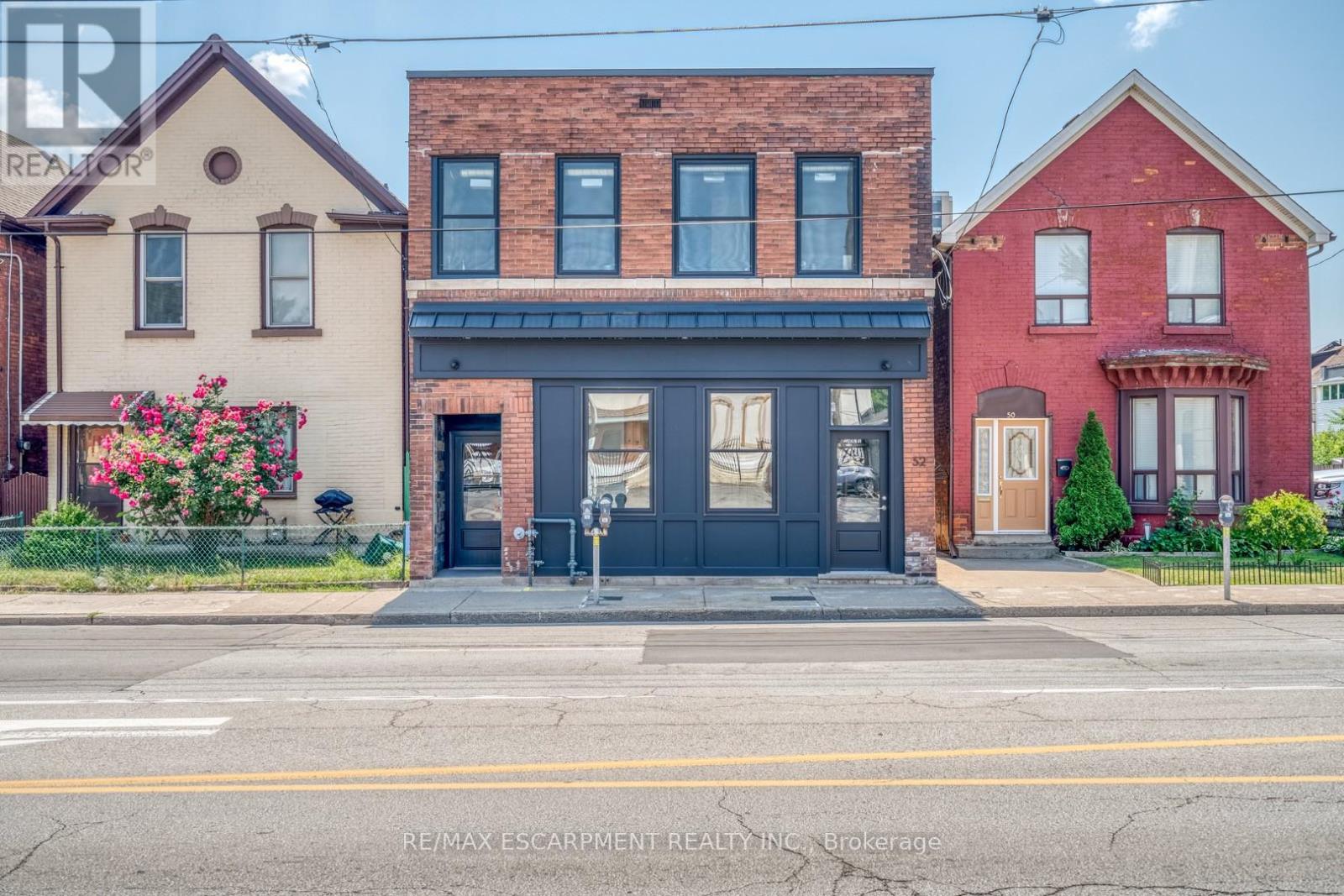 52 Barton St E, Hamilton, ON L8L 2V8