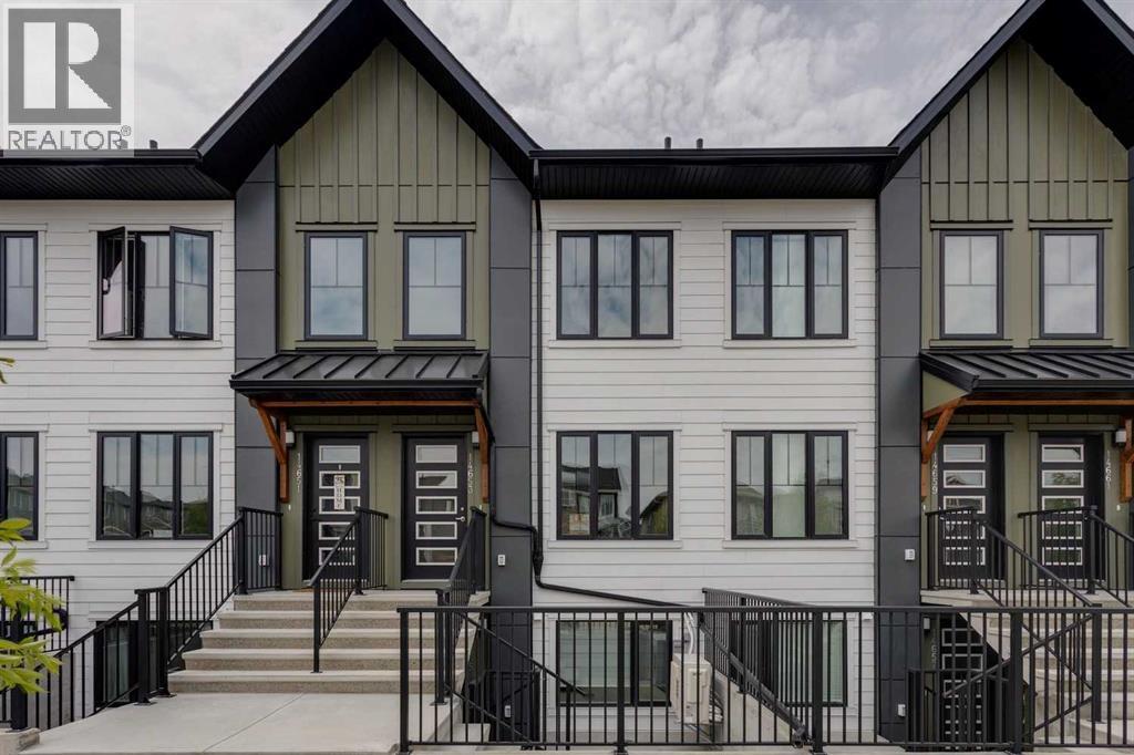 40 Livingston Parade Ne Unit 114, Calgary, AB T4B 3P6