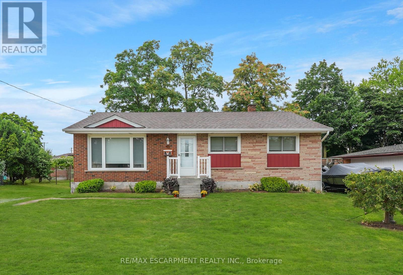 11 Kelson Ave N, Grimsby, ON L3M 4C6