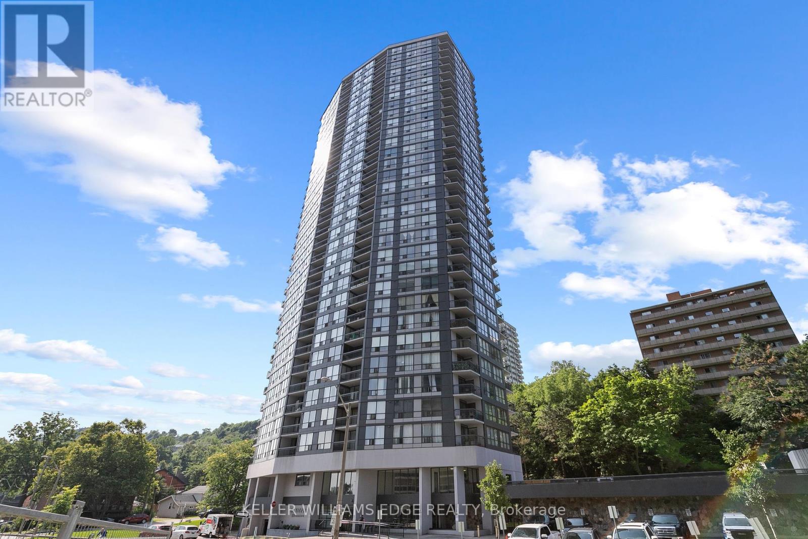 2206 150 Charlton Ave E, Hamilton, ON L8N 3X3