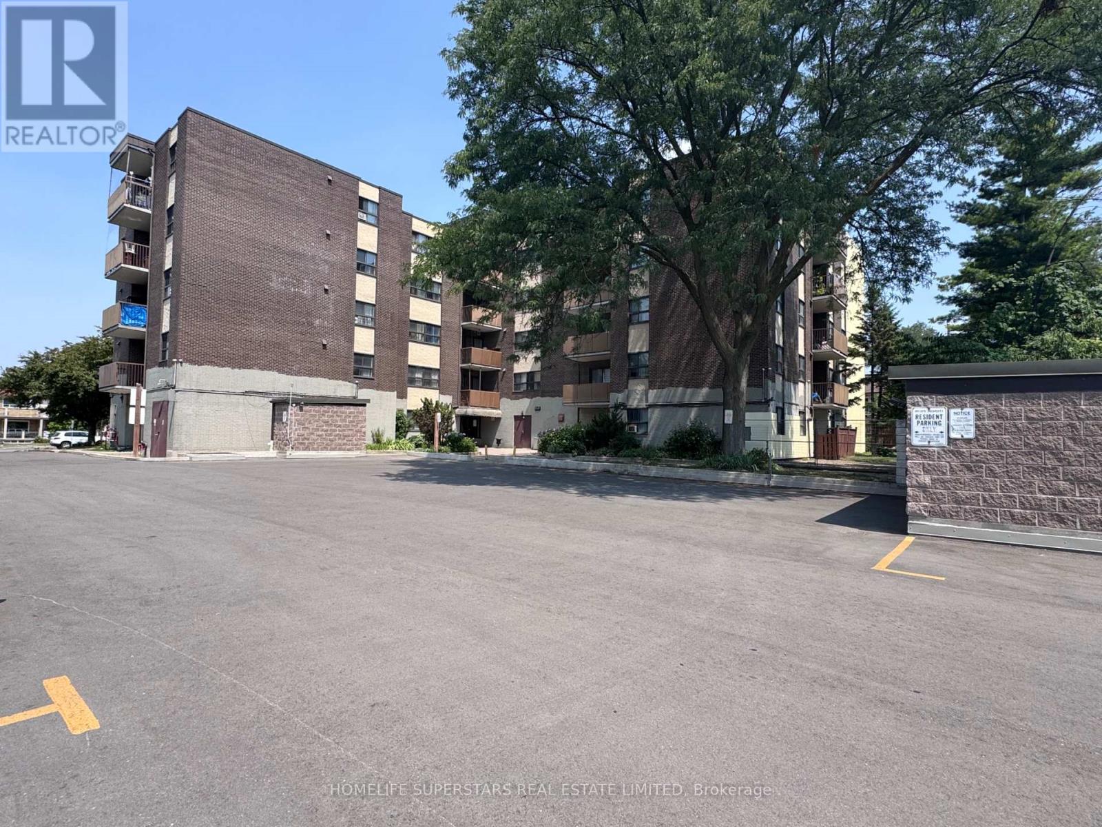 202 1445 Wilson Ave, Toronto, ON M3M 1J5