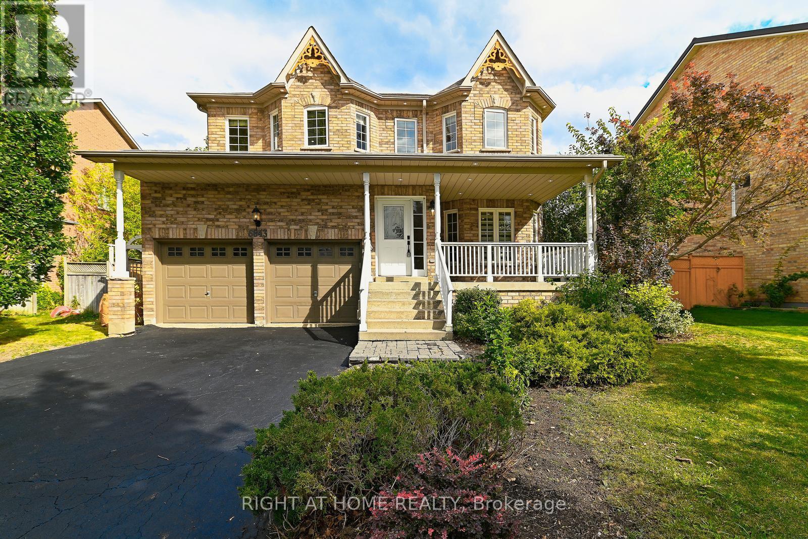 6843 Campbell Settler Ct E, Mississauga, ON L5W 1B3