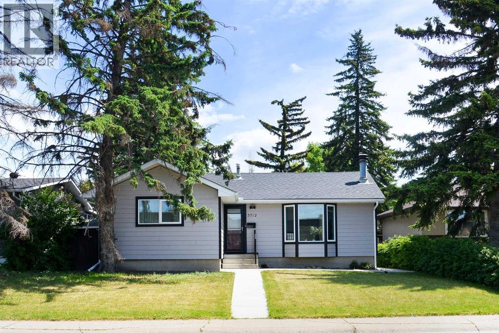 5712 Layzell Rd SW, Calgary, AB T3E 5G9