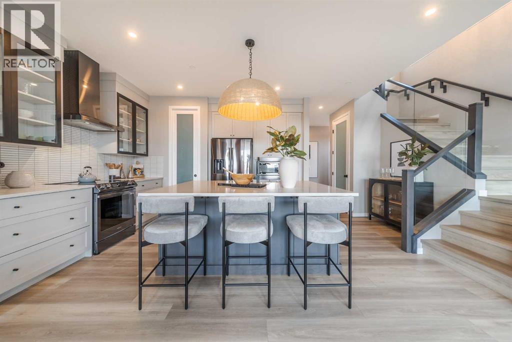 191 Lucas Common NW, Calgary, AB T3P 2B3