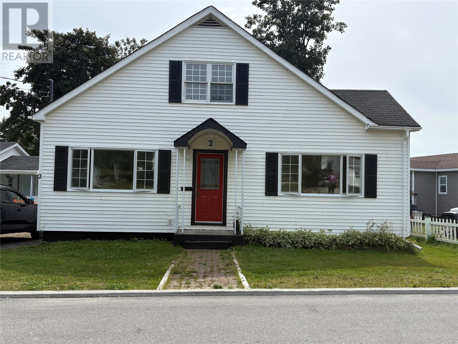 2 Pleasant Ave, Stephenville, NL A2N 1S1