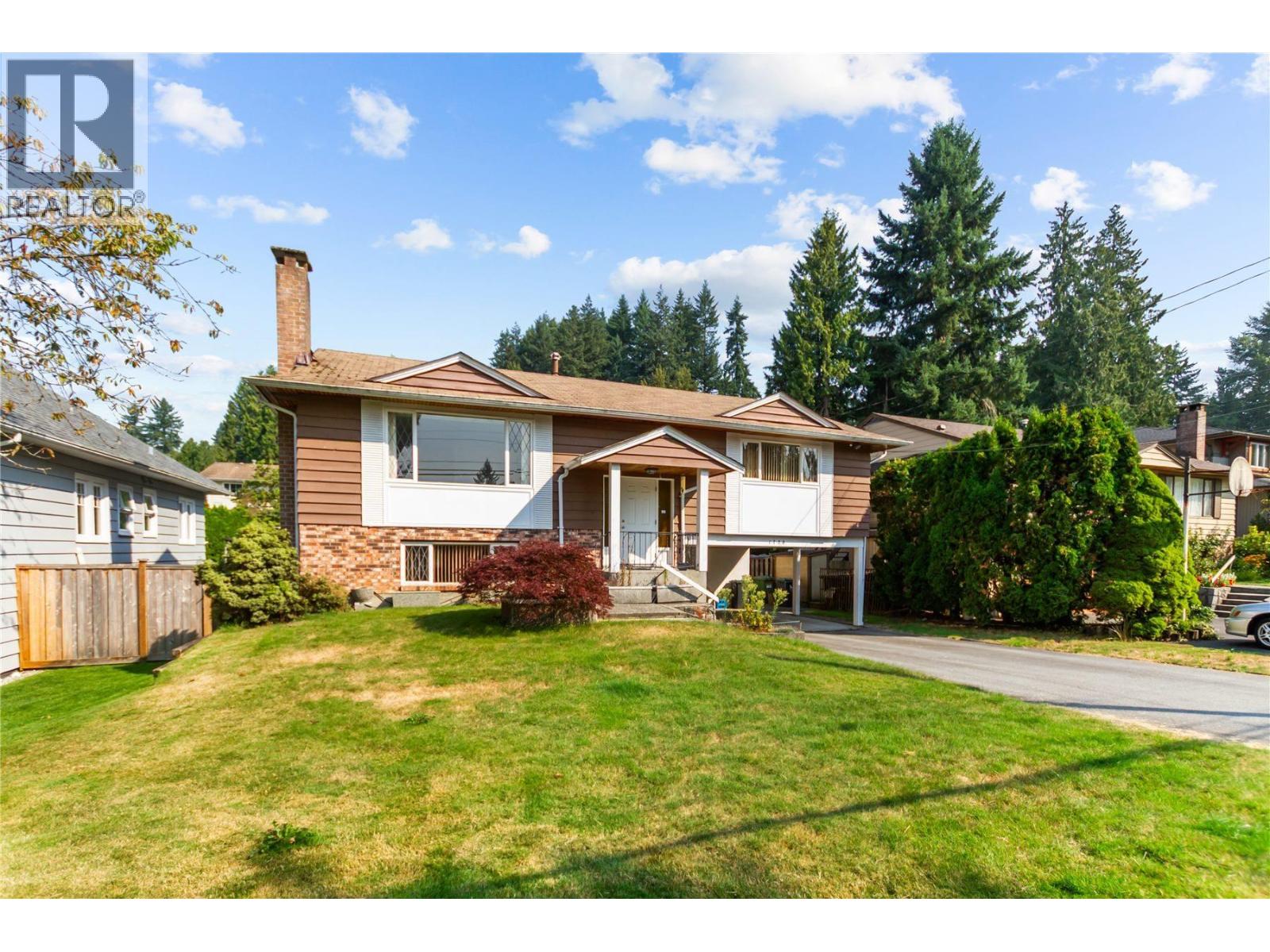 1728 Westover Rd, North Vancouver, BC V7J 1X6