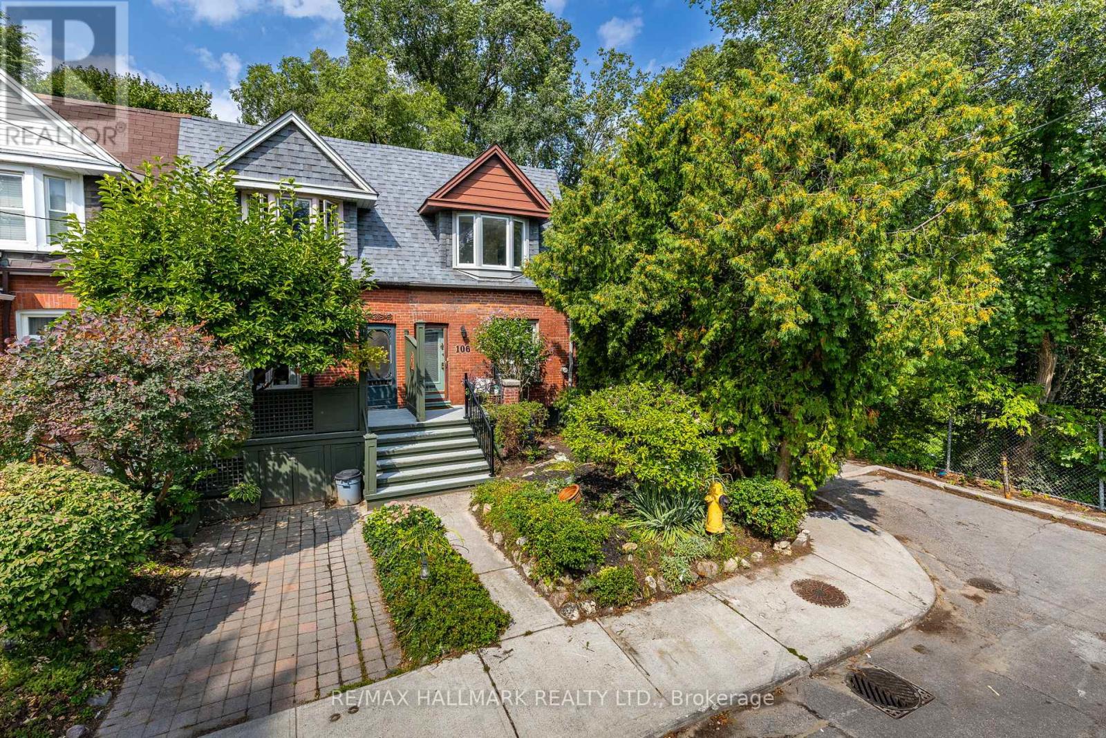 106 Frizzell Ave, Toronto, ON M4J 1E3