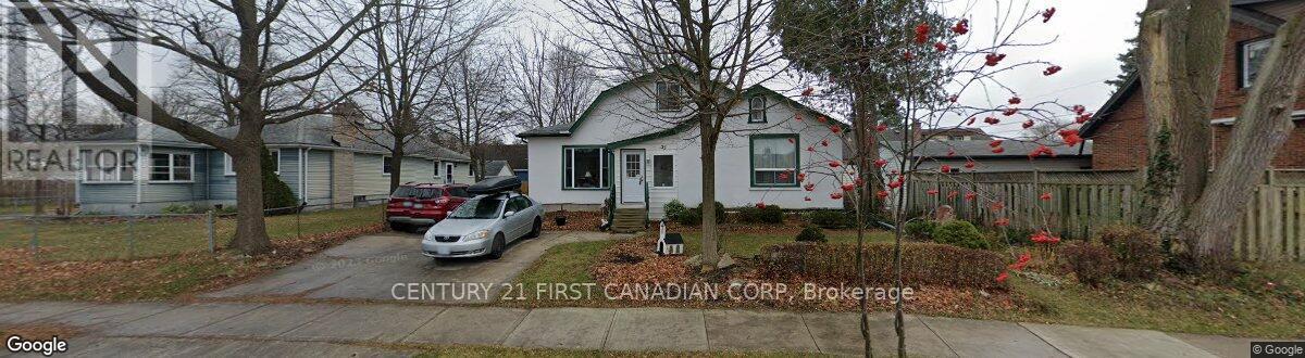 25 Langarth St W, London, ON N6J 1P1