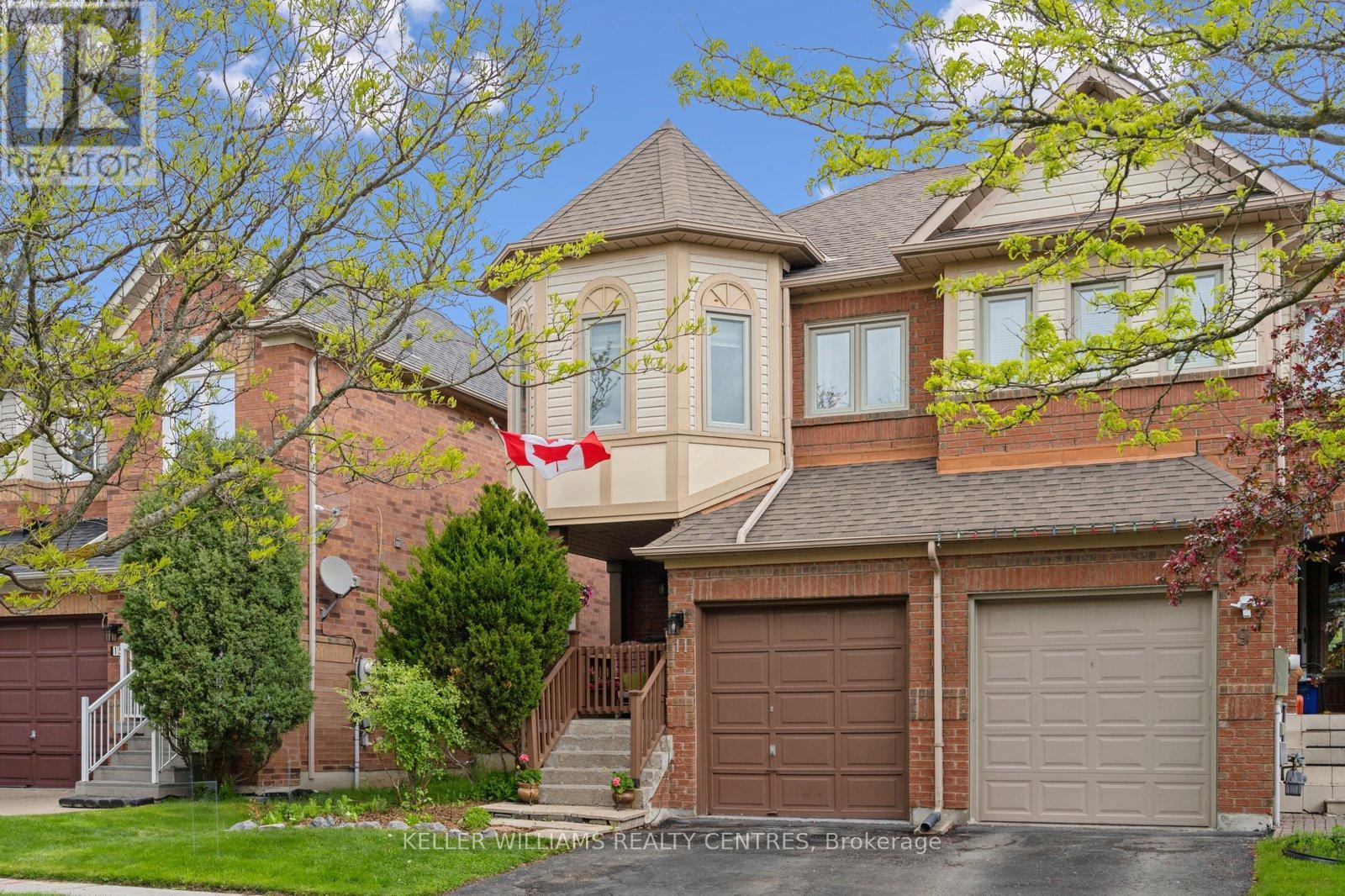 11 Snedden Ave, Aurora, ON L4G 7J6