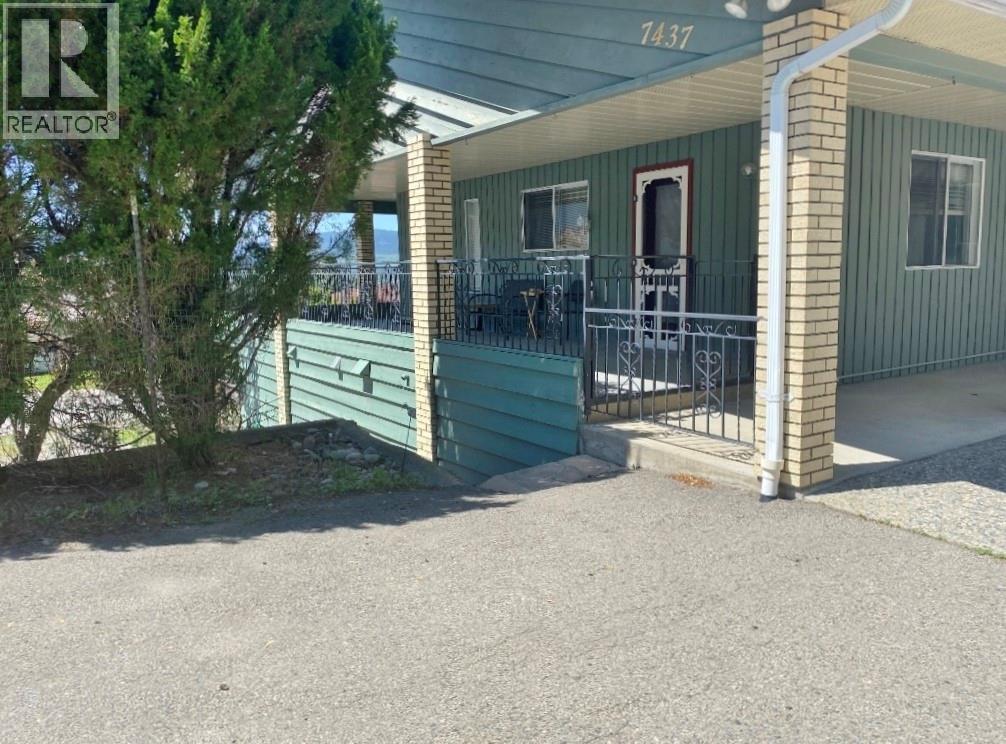 7437 Valley Heights Dr, Grand Forks, BC V0H 1H0