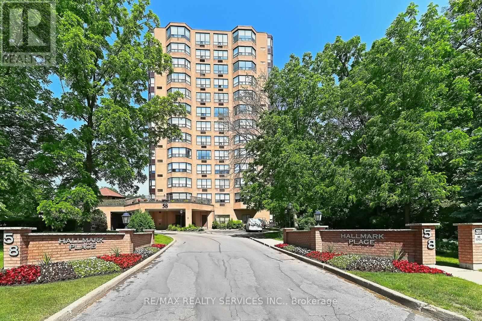 402 58 Church St E, Brampton, ON L6V 4A8