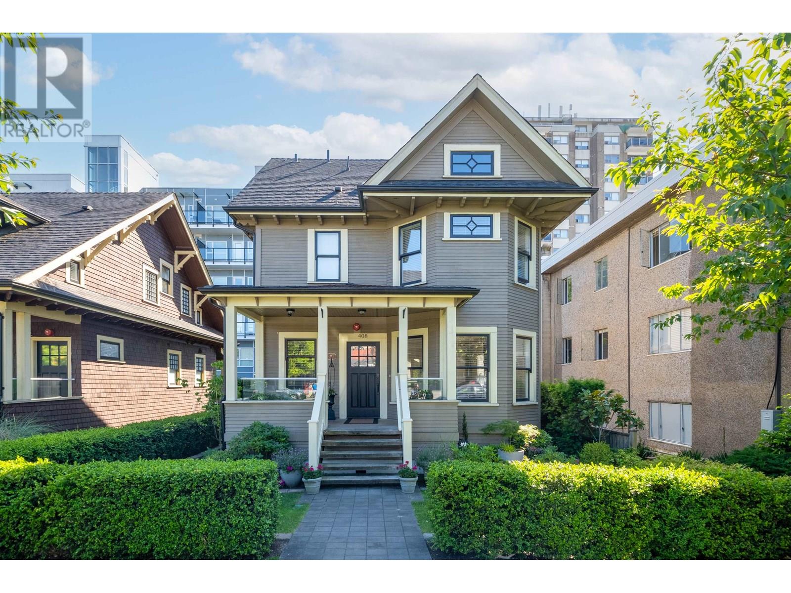 408 Eighth St, New Westminster, BC V3M 0K1