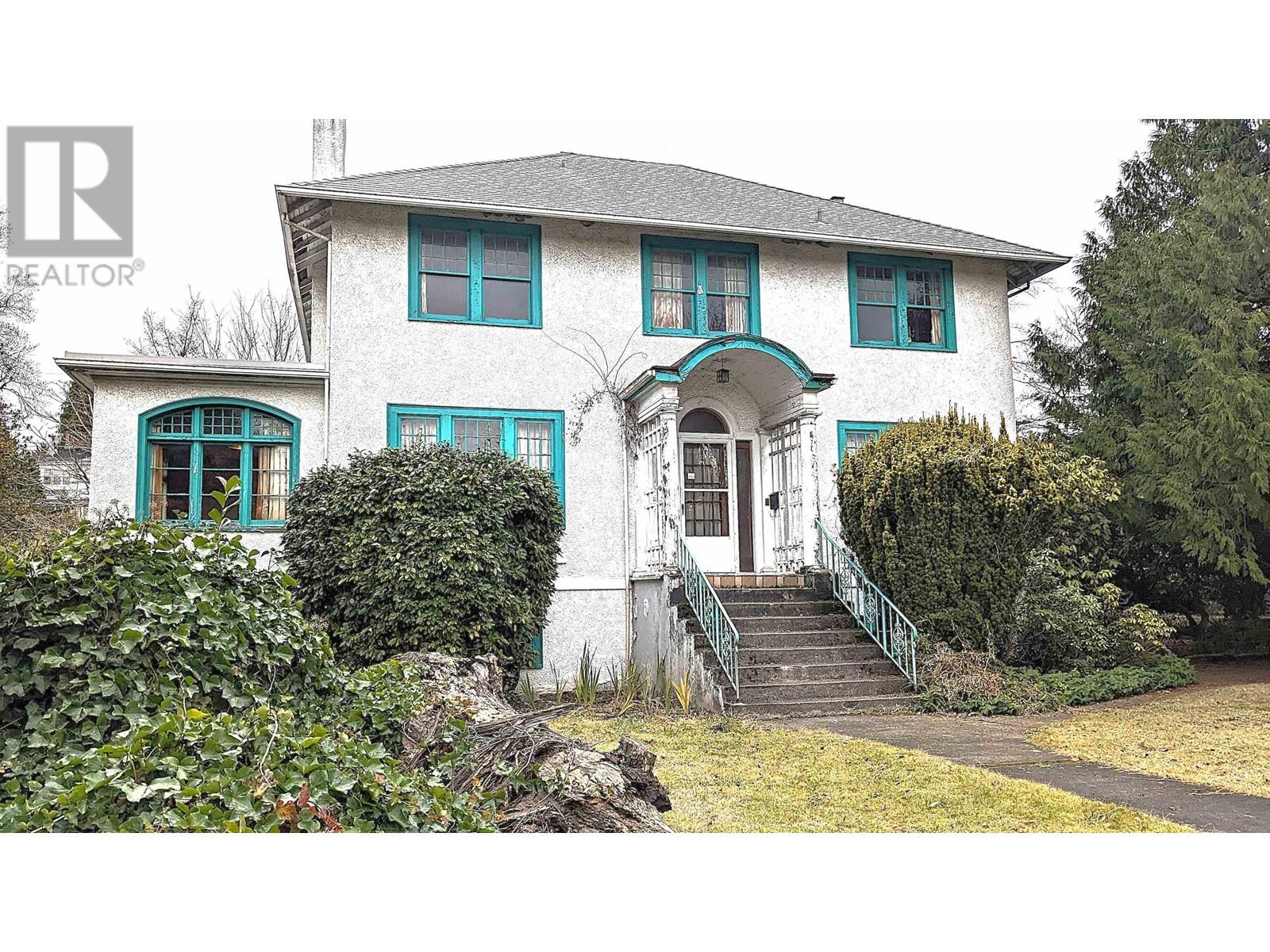 1051 Laurier Ave, Vancouver, BC V6H 1Y2