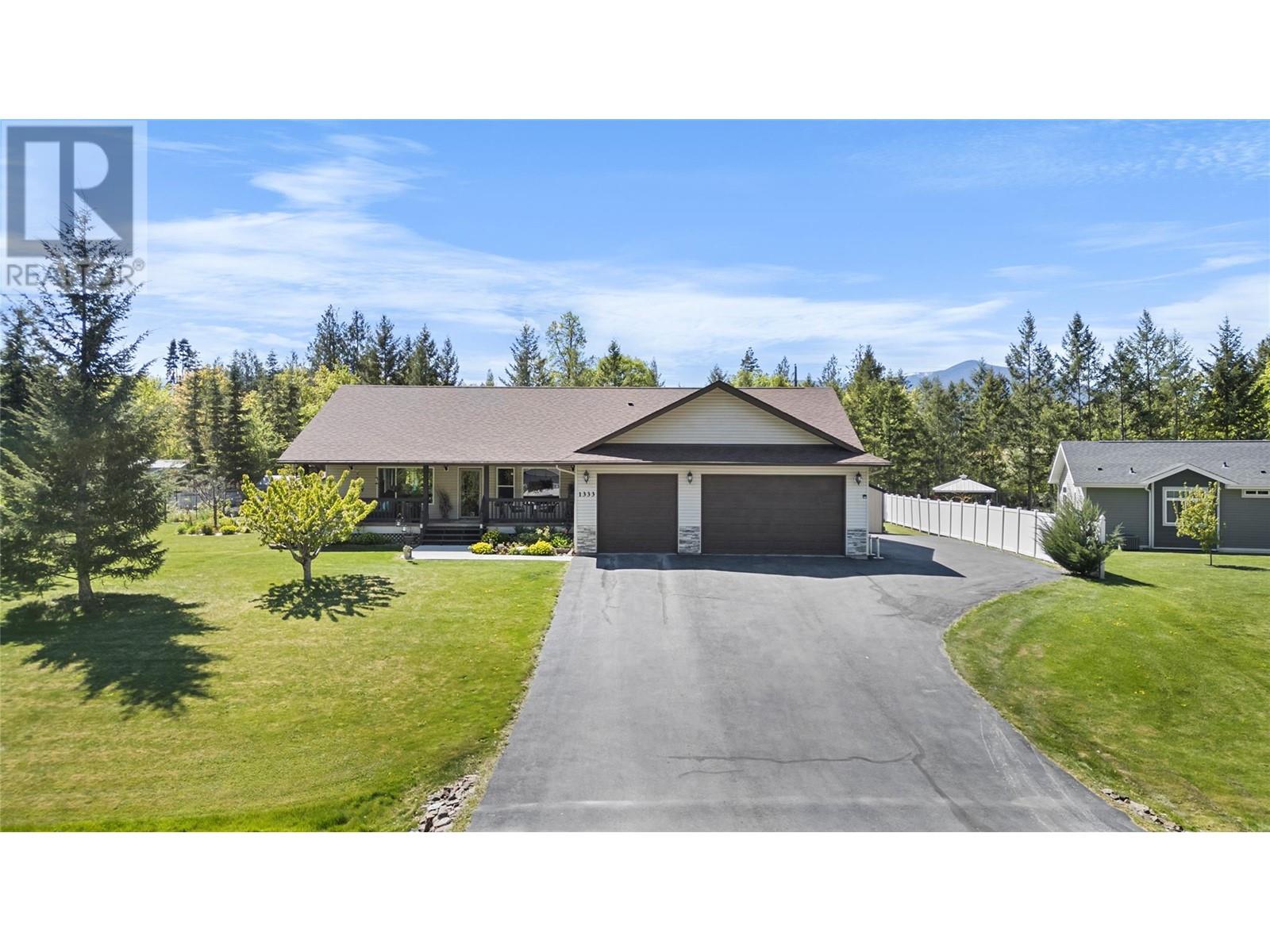 1333 8 Avenue North, Creston, BC V0B 1G6