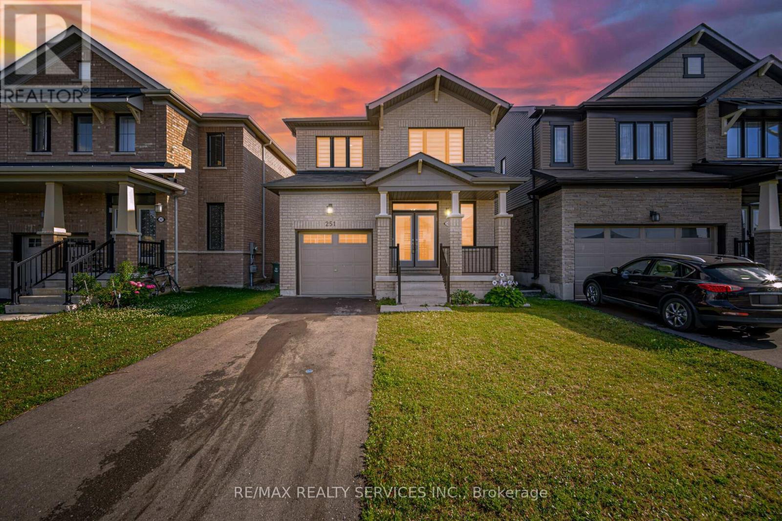251 Bedrock Dr, Hamilton, ON L8J 1X5