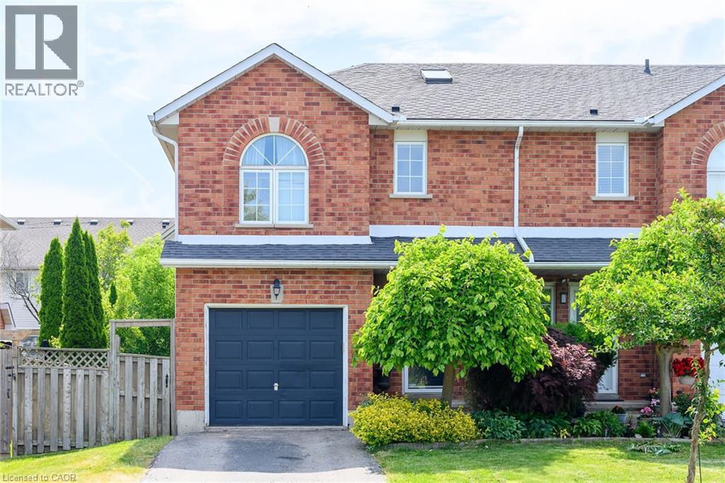 67 Pinewoods Dr, Hamilton, ON L8J 2T6