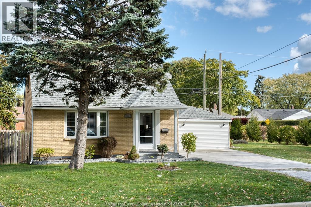 994 Edward Ave, Windsor, ON N8S 2Z8