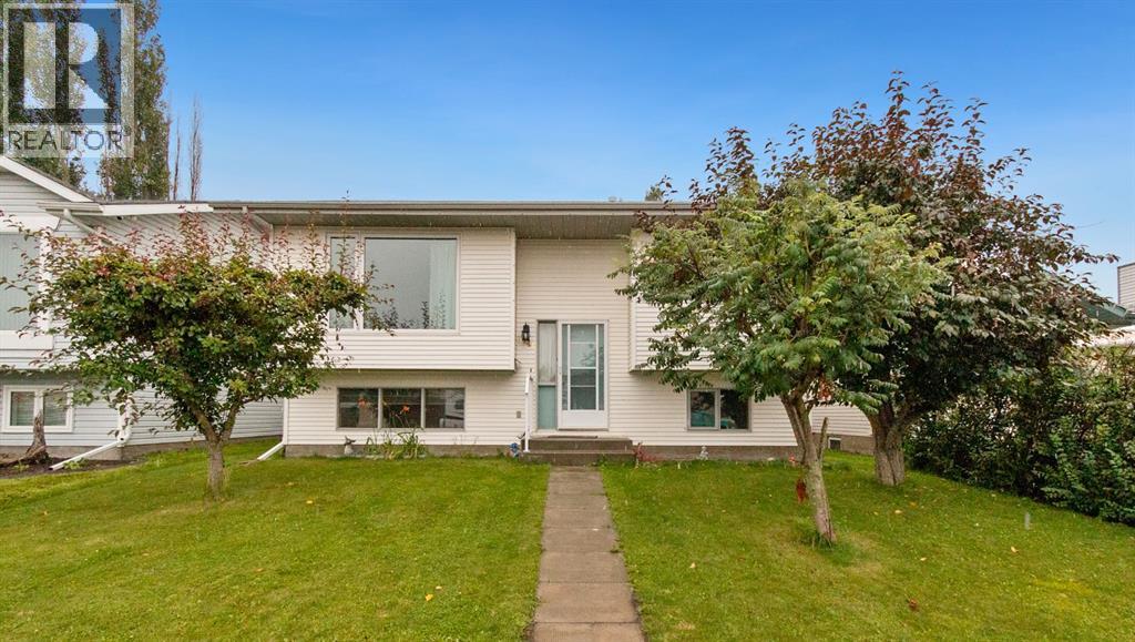 5241 Aspen Dr, Blackfalds, AB T0M 0J0