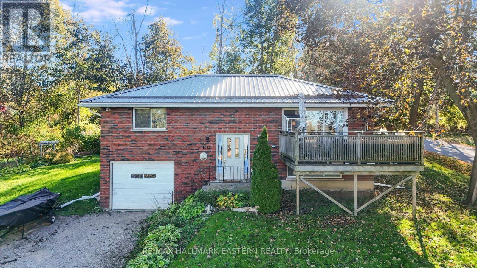 1013 Nicholls Blvd, Selwyn, ON K0L 1H0