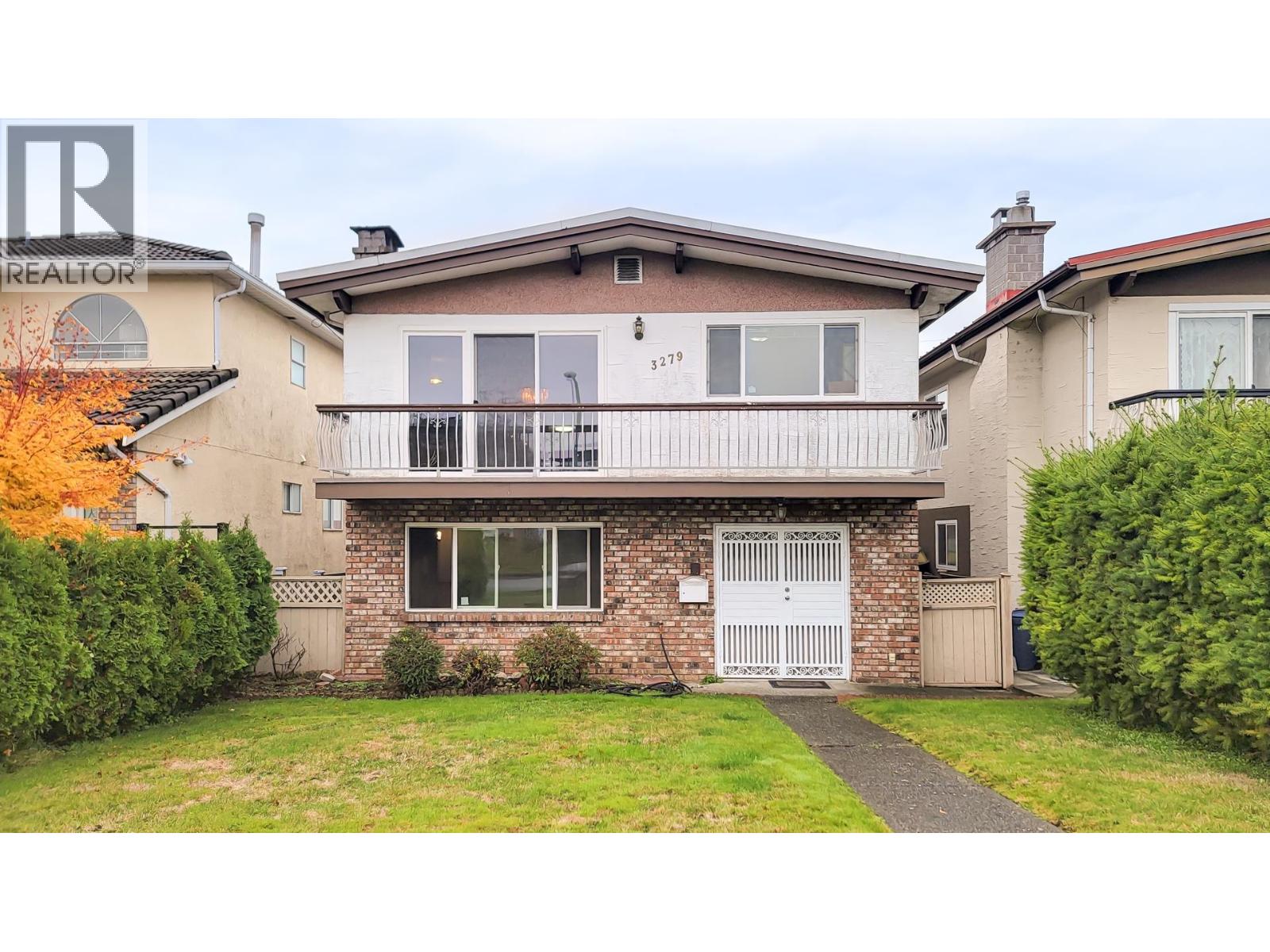 3279 E 24th Ave, Vancouver, BC V5R 1G1