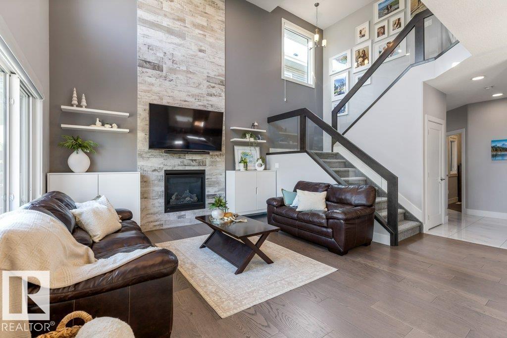 1714 Tanager Cl NW, Edmonton, AB T5S 0M5