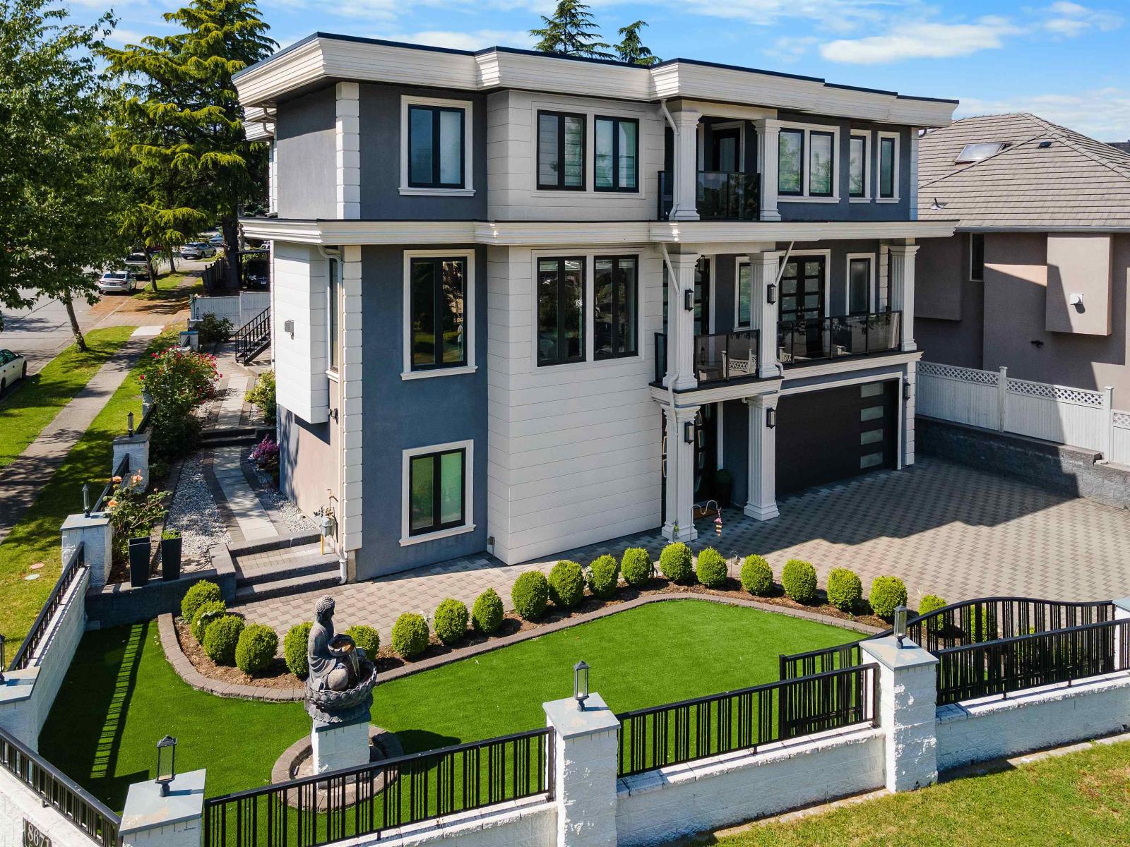 8671 Galway Cres, Surrey, BC V3W 6C8