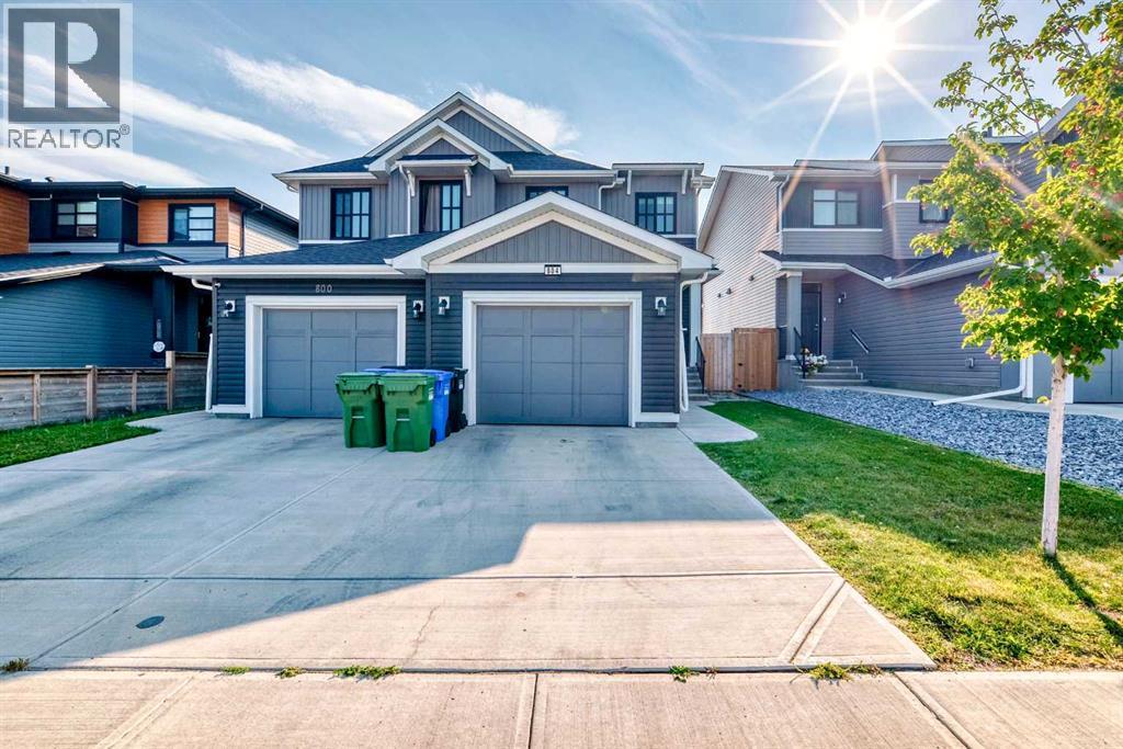 804 Seton Cir SE, Calgary, AB T3M 3C4