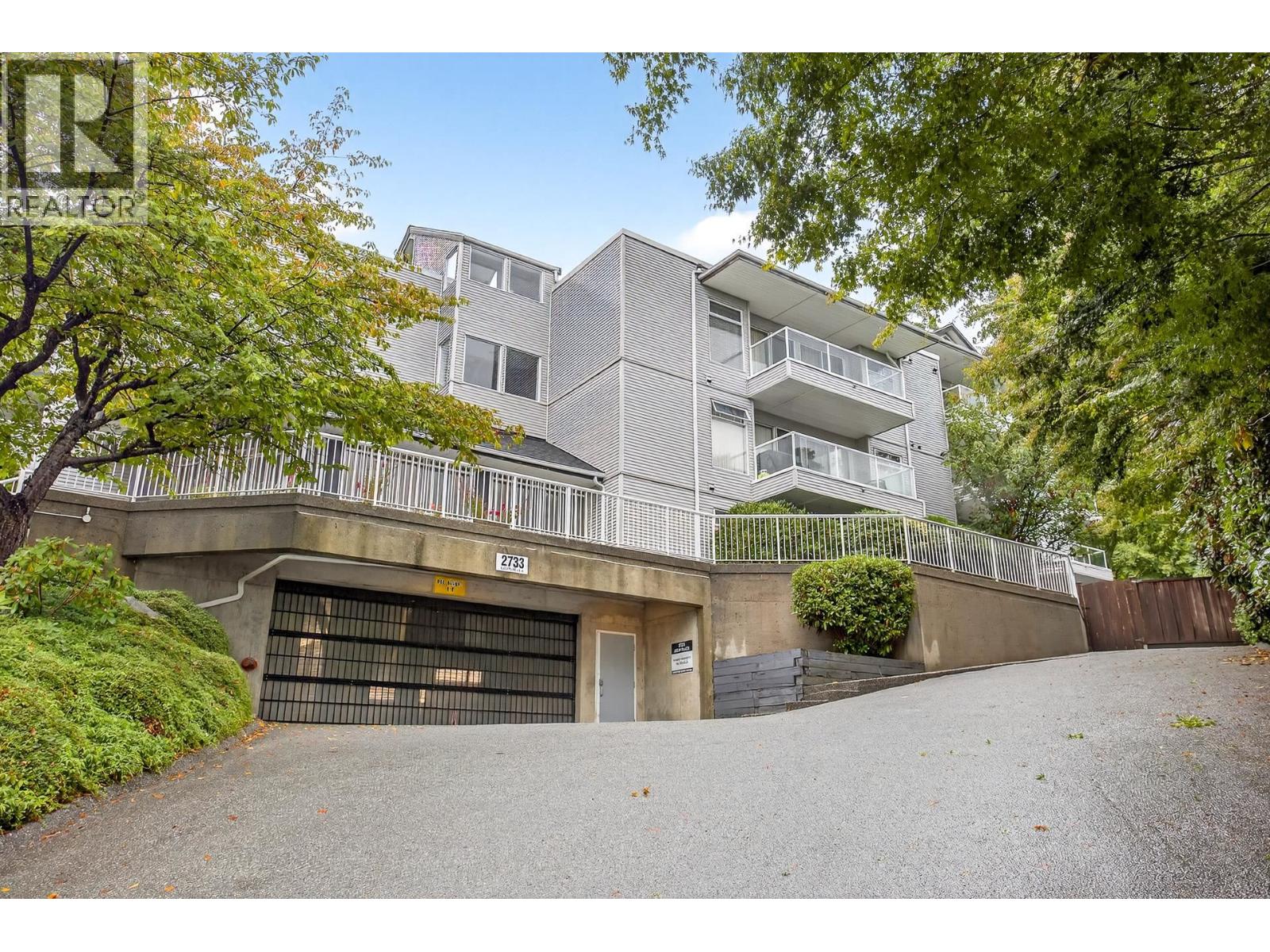 2733 Atlin Place Unit 305, Coquitlam, BC V3C 5B1