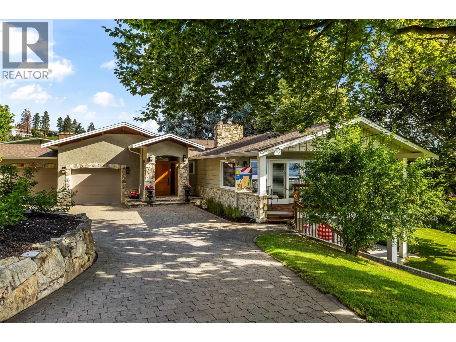 2919 Collens Hill Rd, West Kelowna, BC V1Z 1P6