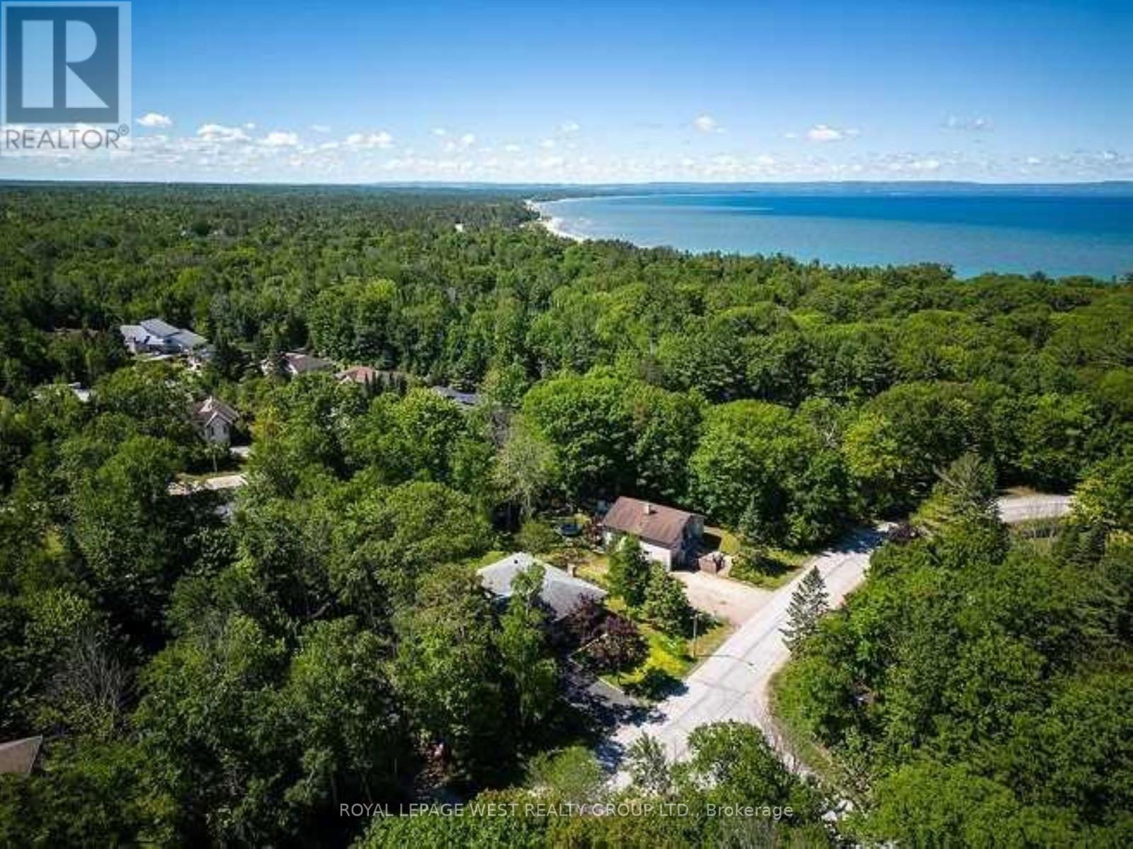 13 Sunward Dr, Wasaga Beach, ON L9Z 1B3