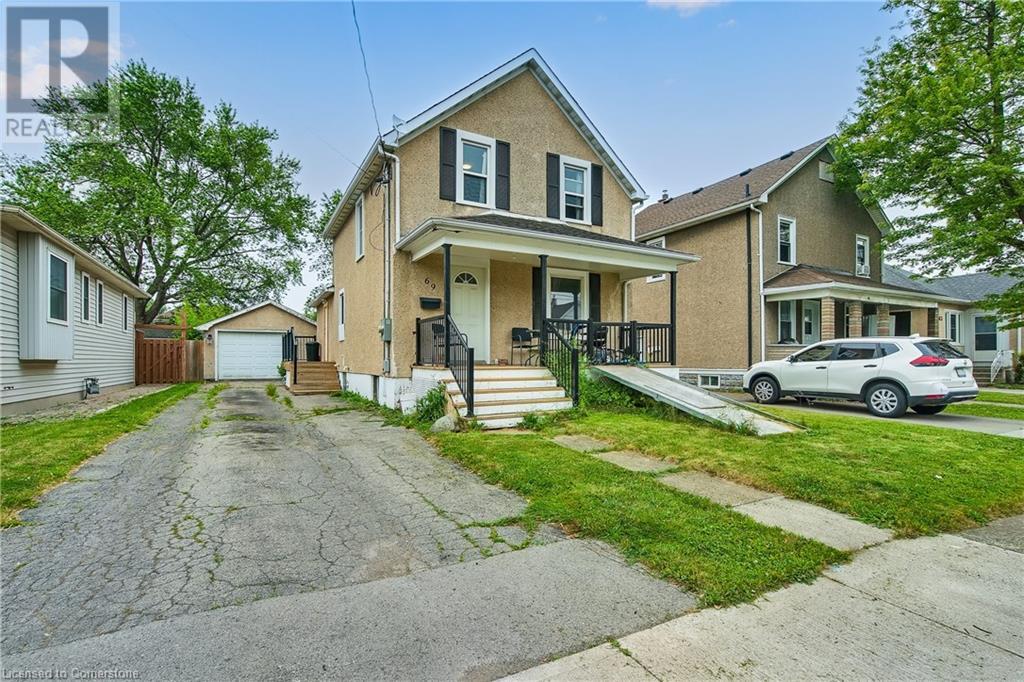 69 Park St, Welland, ON L3B 4M4