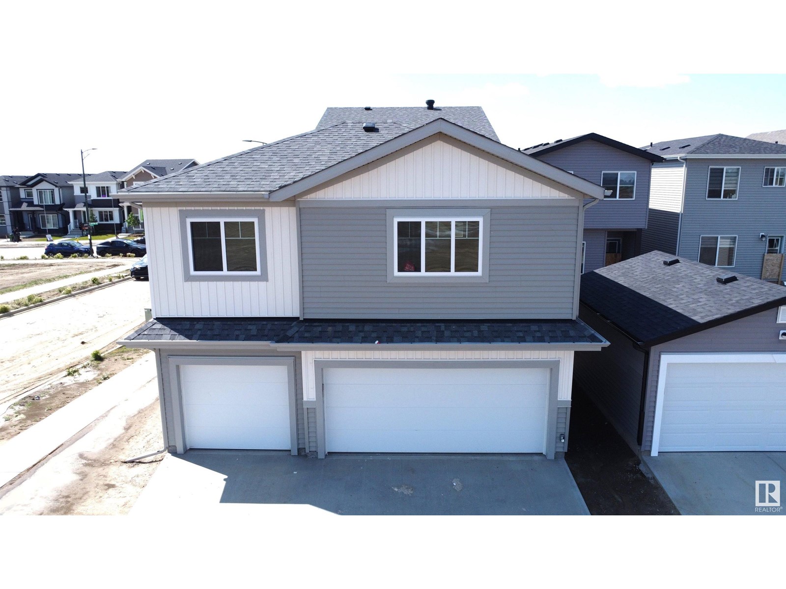 741 Mattson Dr SW, Edmonton, AB T6X 3G3