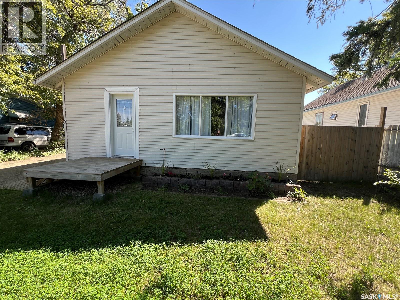 9 11 Avenue Southeast, Swift Current, SK S9H 3R4