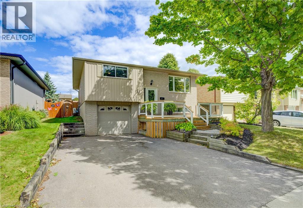 18 Sugar Maple St, Kitchener, ON N2N 1X5