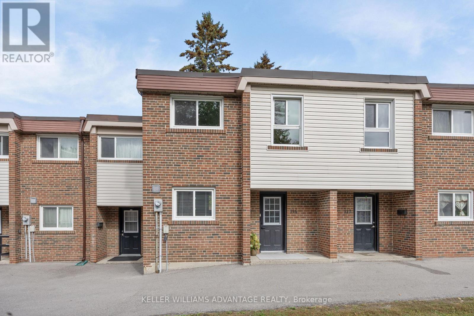 114 65 Godstone Rd, Toronto, ON M2J 3C8