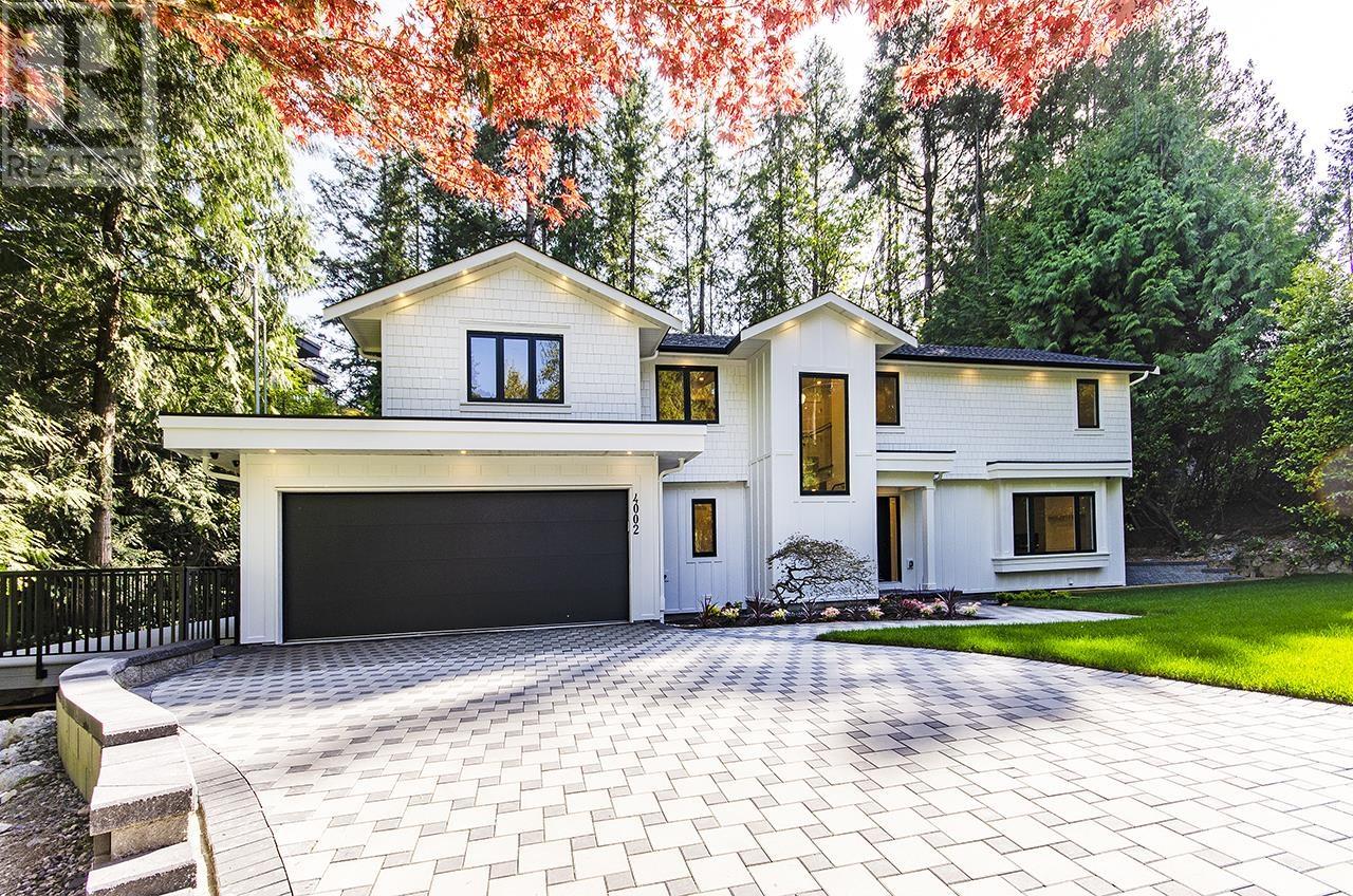 4002 Bayridge Ave, West Vancouver, BC V7V 3J5