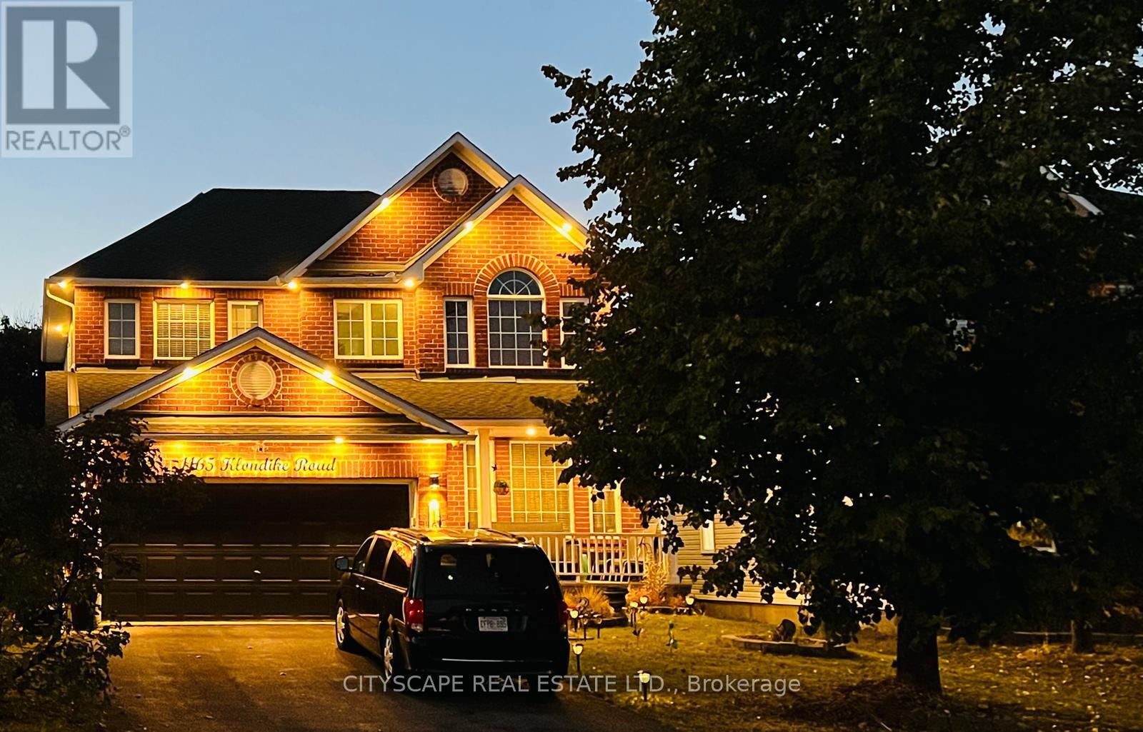 1165 Klondike Rd, Ottawa, ON K2W 1C8