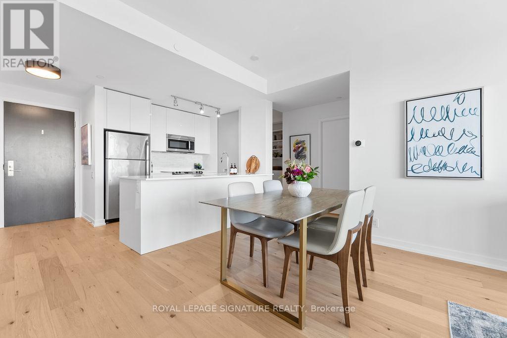 2001 1815 Yonge St, Toronto, ON M4S 1X8