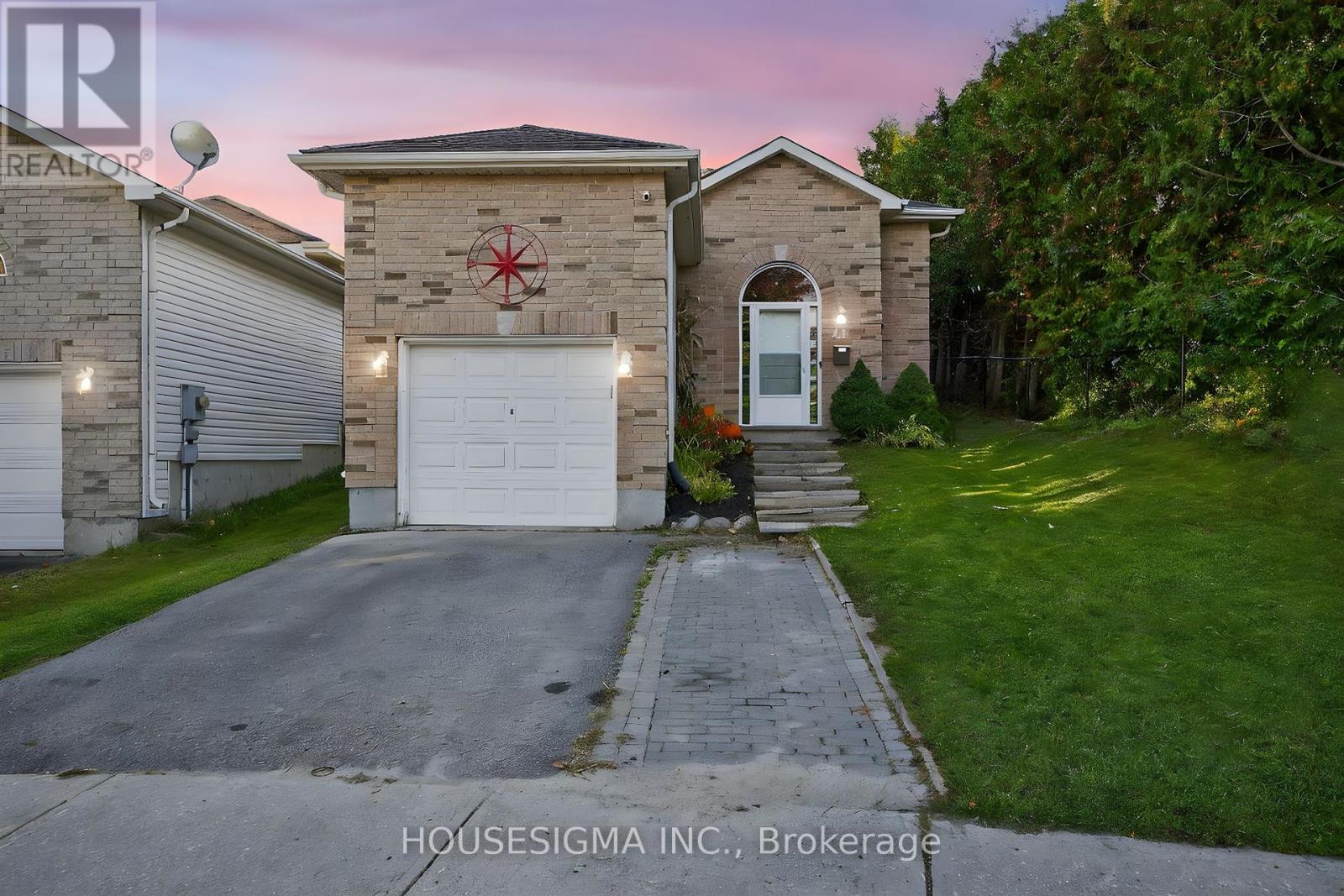 421 Irwin St, Midland, ON L4R 2V6