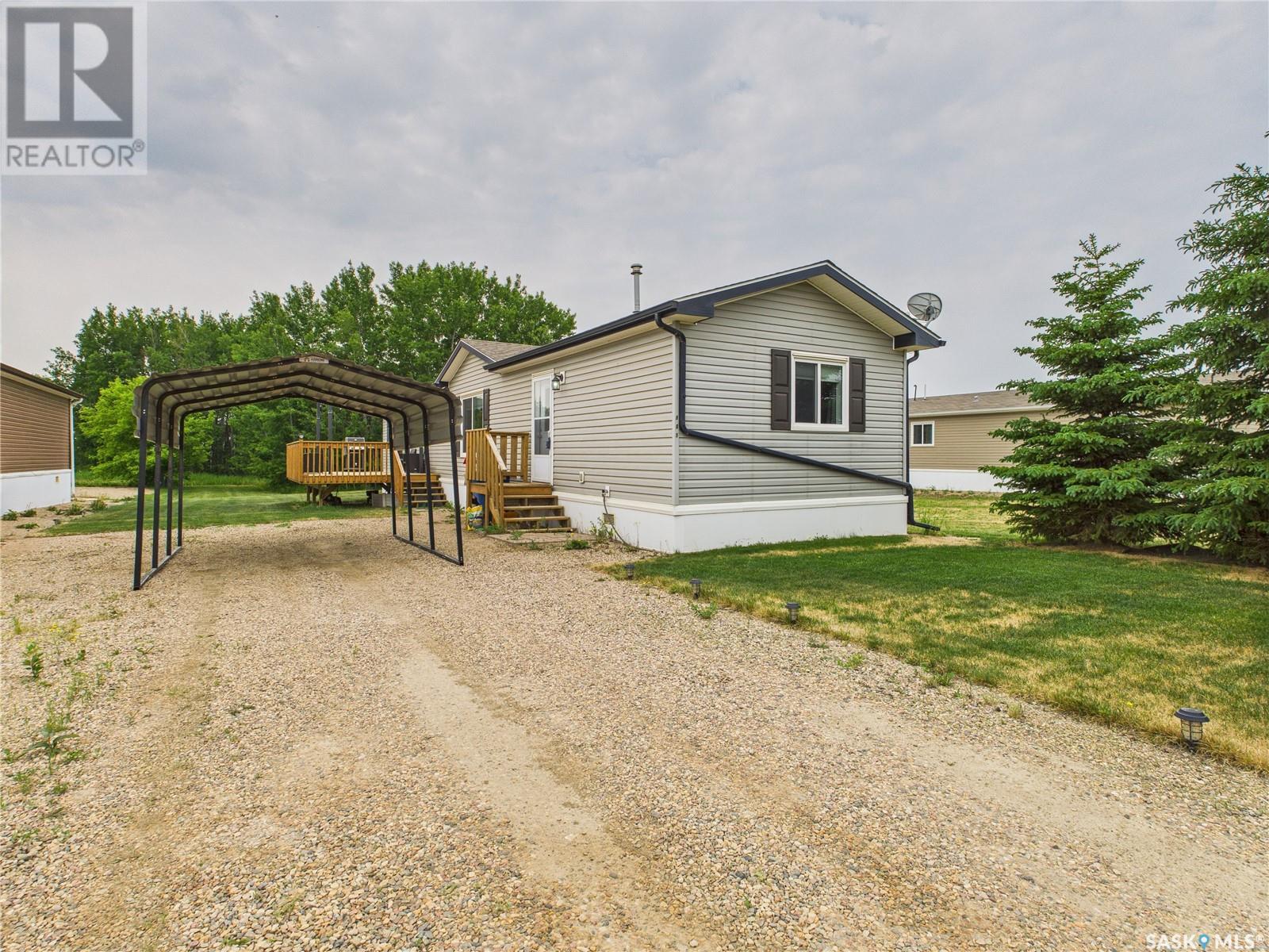 805 2 Avenue East, Shellbrook, SK S0J 2E0