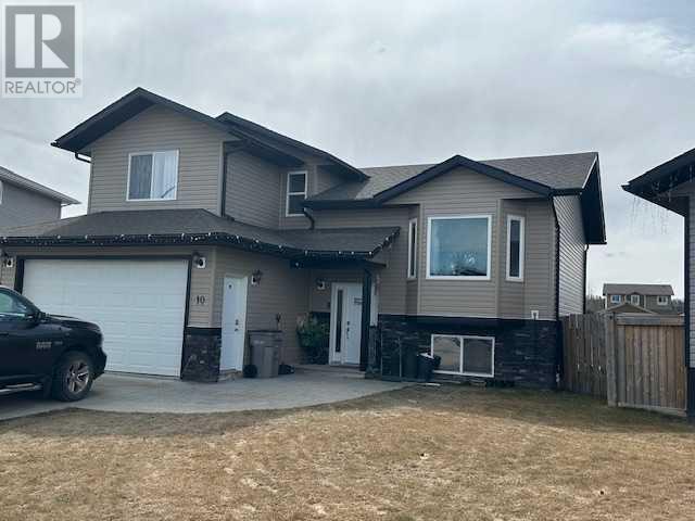 10 Richmond Close, Whitecourt, AB T7S 0C1