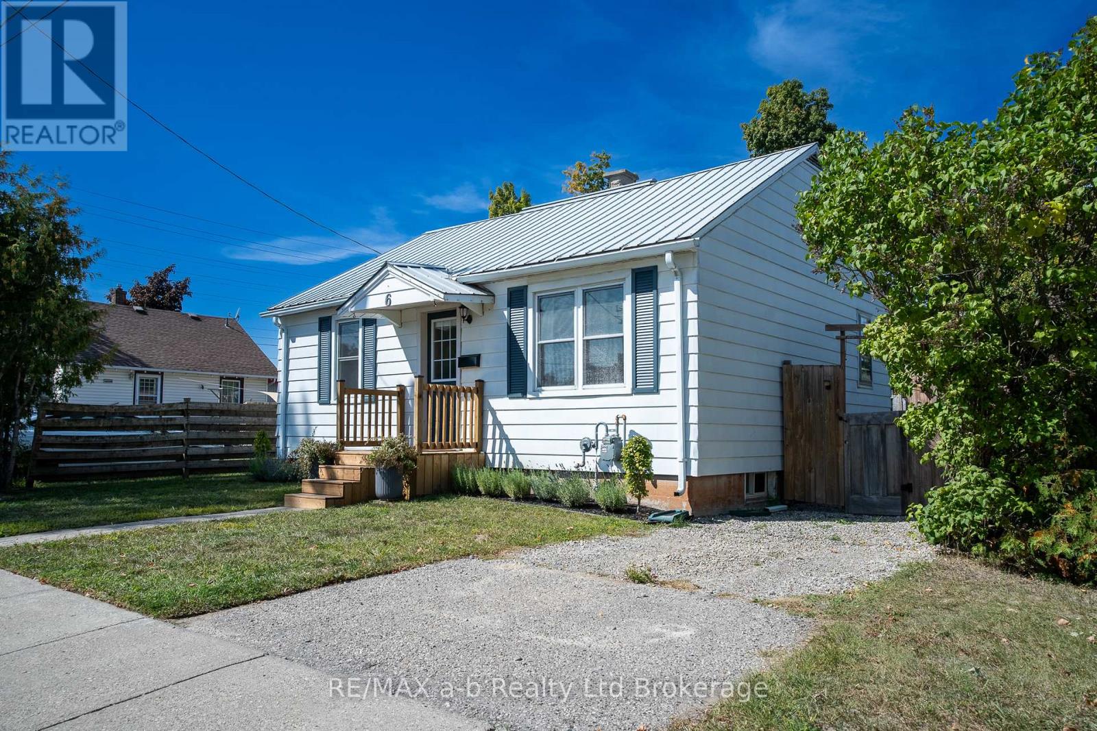 6 Rodgers St, Tillsonburg, ON N4G 1G2