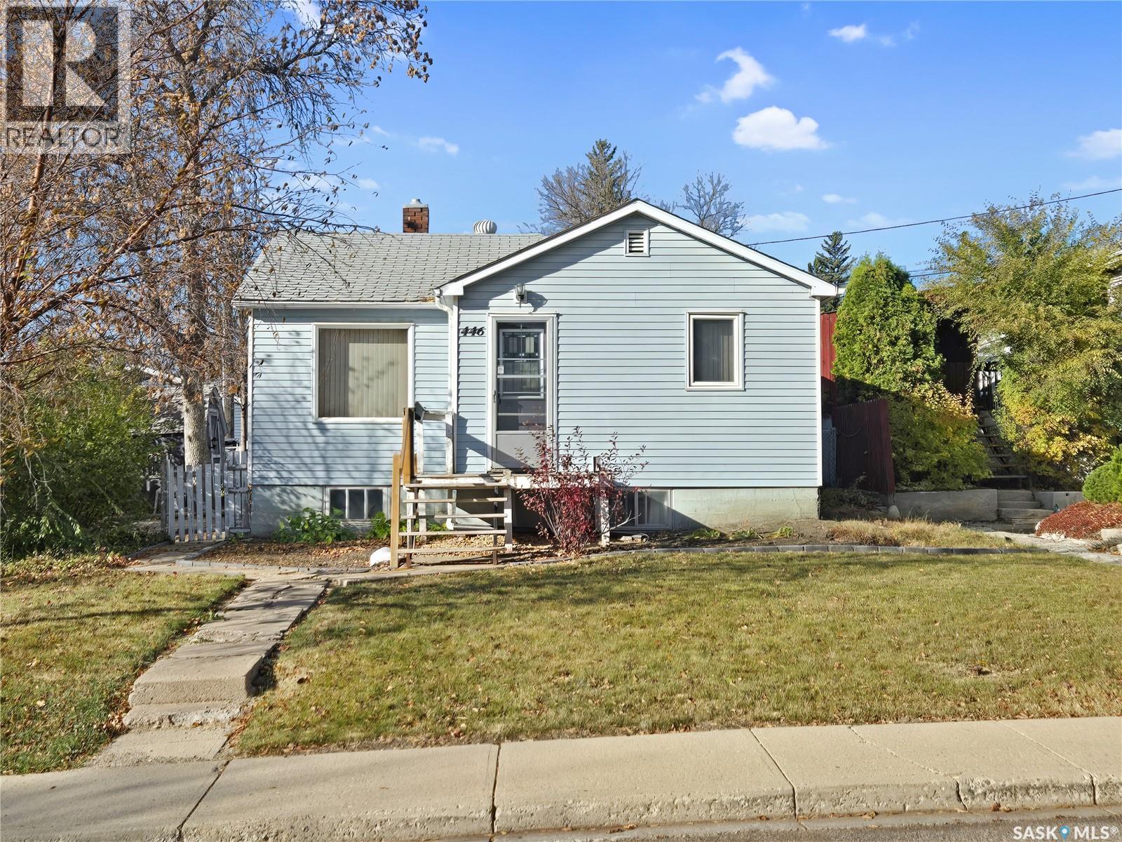 446 2 Avenue Northwest, Swift Current, SK S9H 0P7