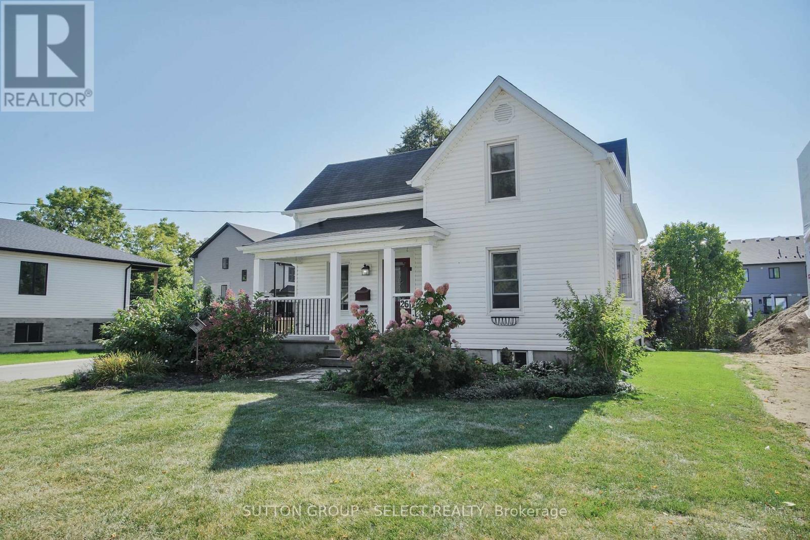 2617 Queen St, Strathroy-Caradoc, ON N0L 1W0