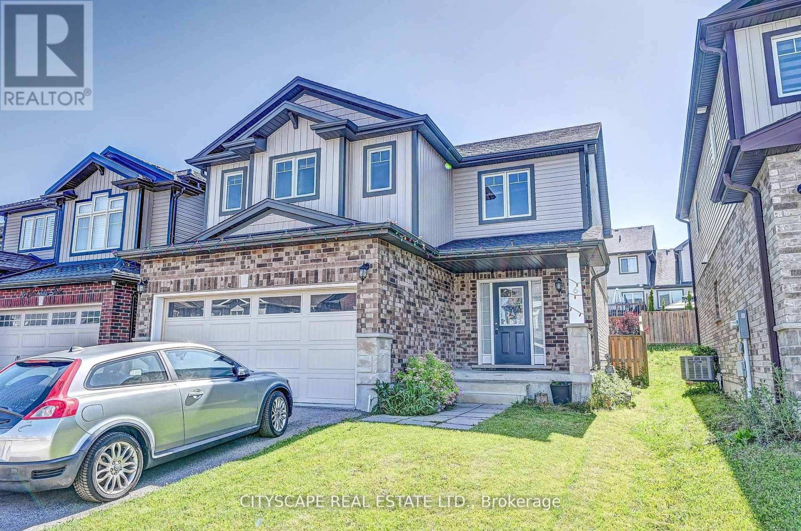 6 Castlebay St, Kitchener, ON N2R 0G5