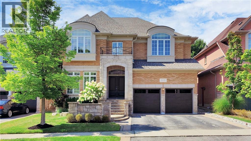 2238 Lyndhurst Dr, Oakville, ON L6H 7V4